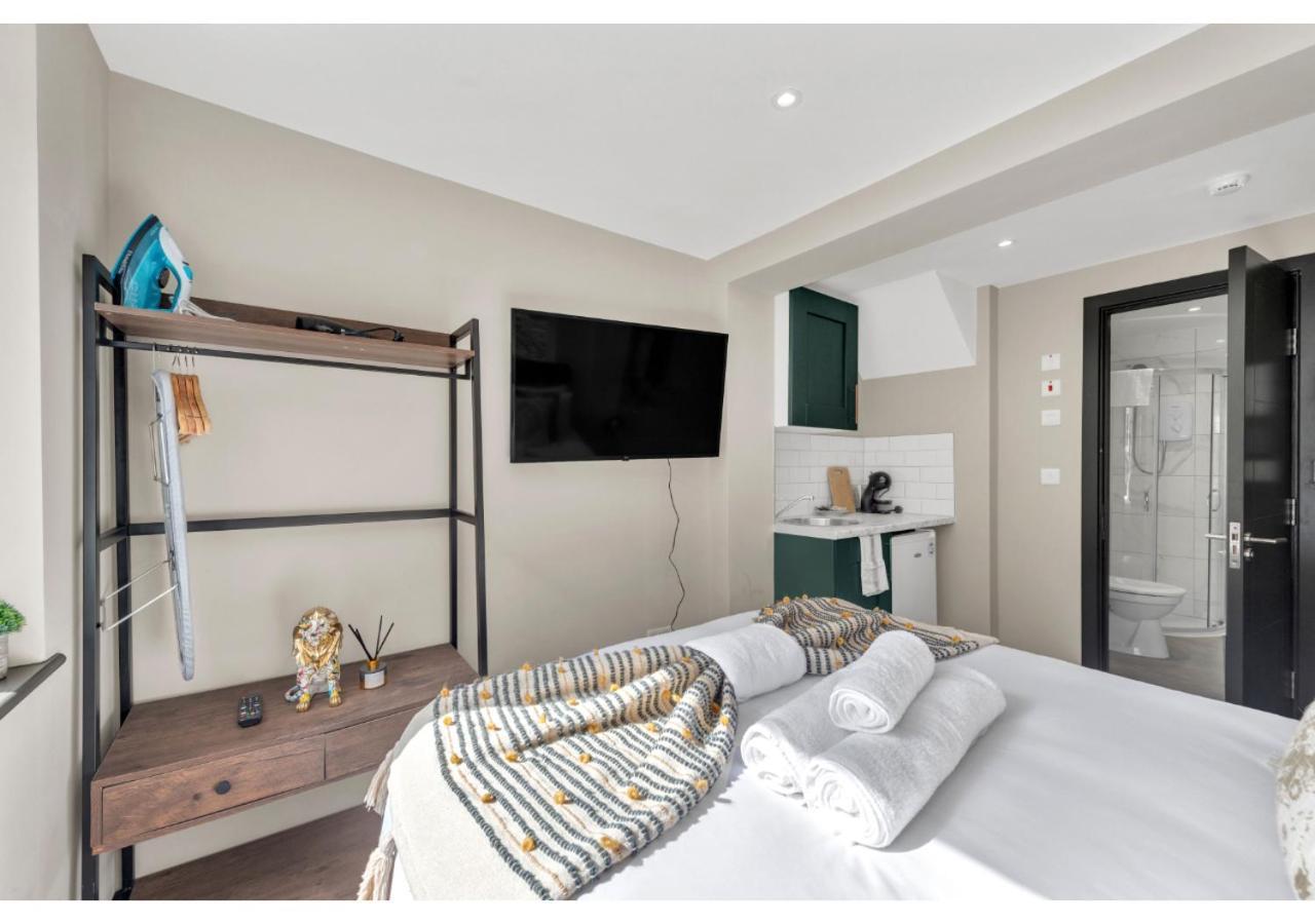 The Ultimate Hangout Spot: Modern Londen